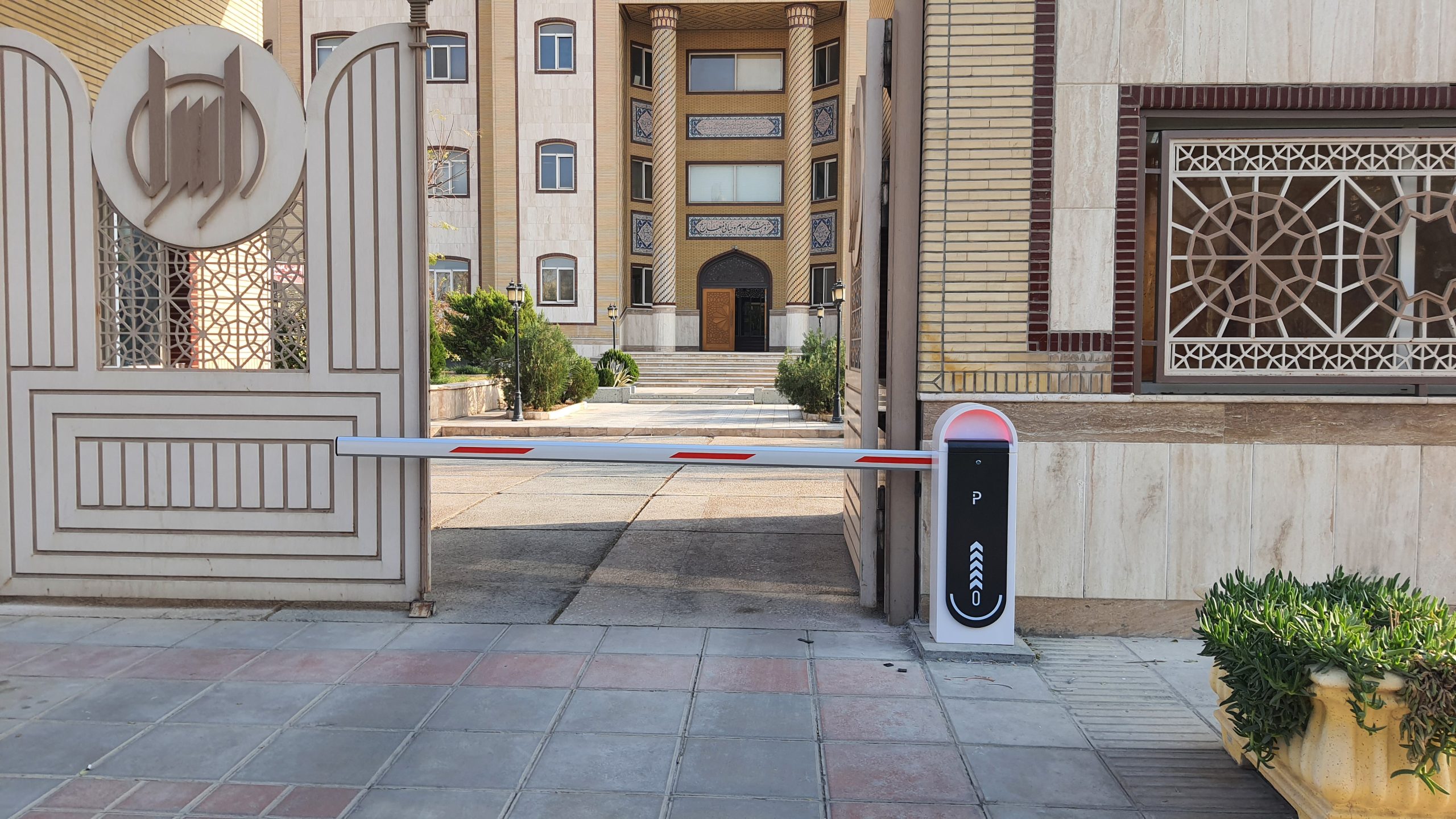 نمونه کار راهبند در قم